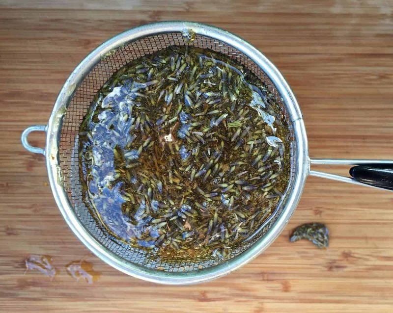 strain herbal honey