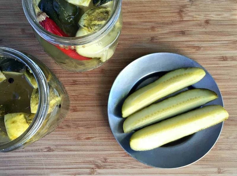 fermented cucumber pickles