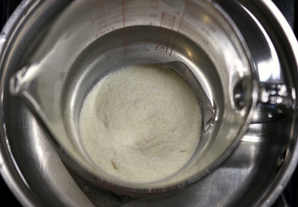 How to Make Beeswax Food Wraps